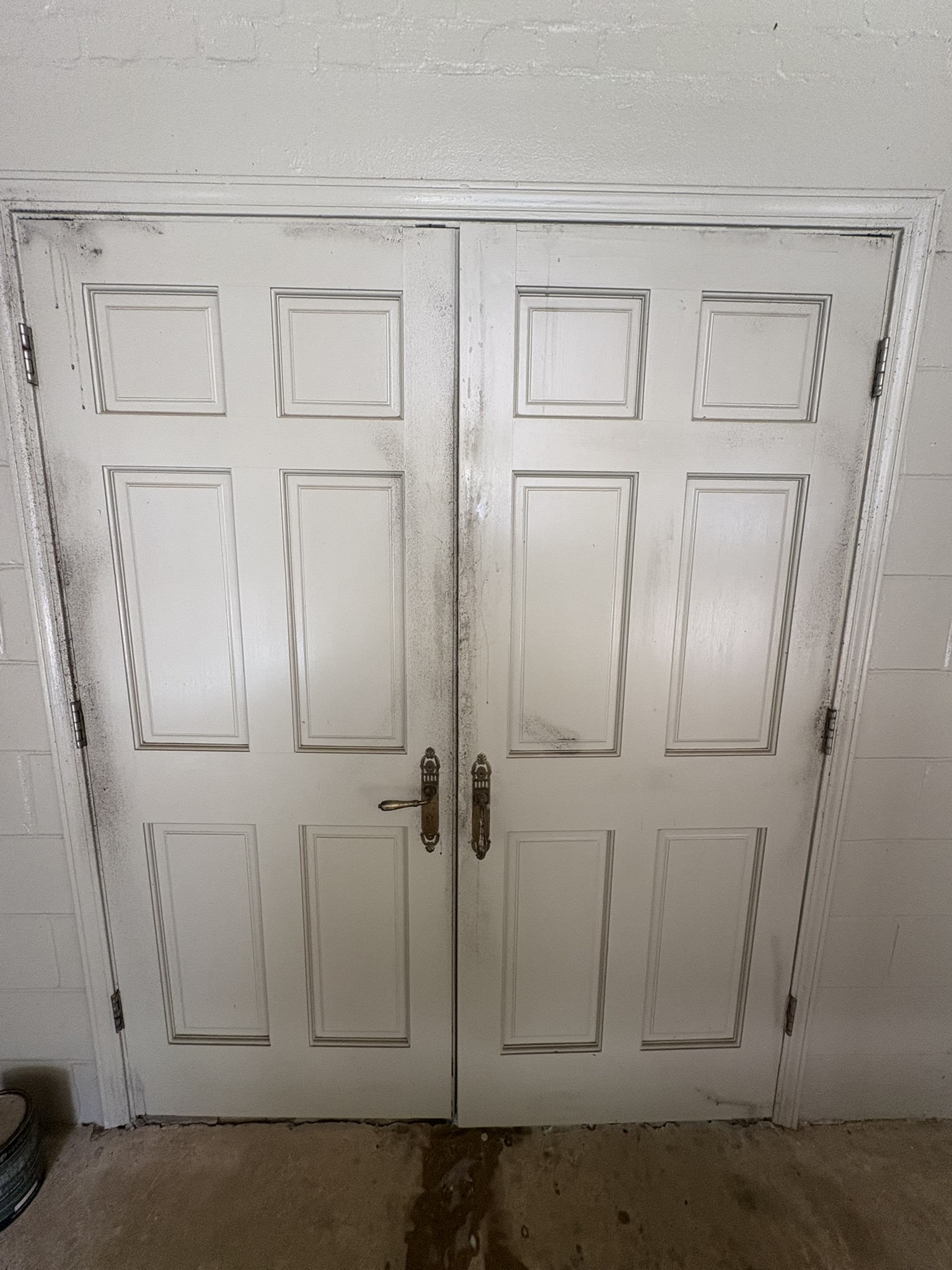 Before glass cleaning